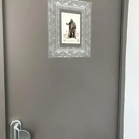 F2 Stanislas Apartment *