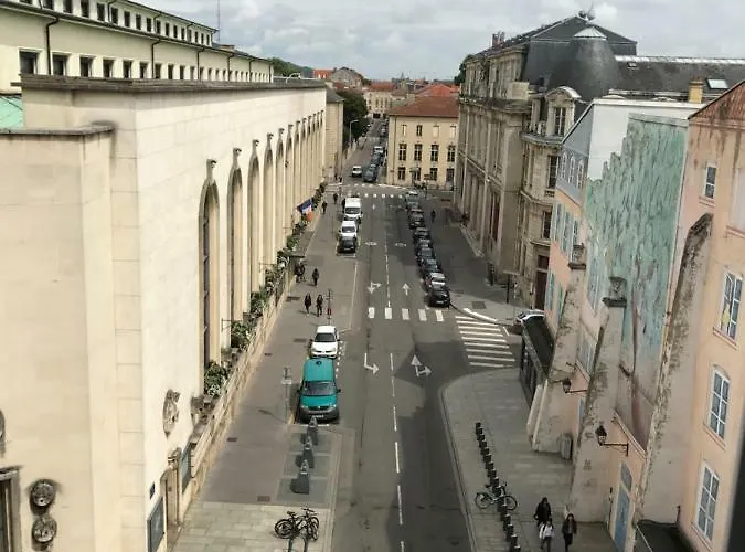 F2 Stanislas Апартаменты Нанси